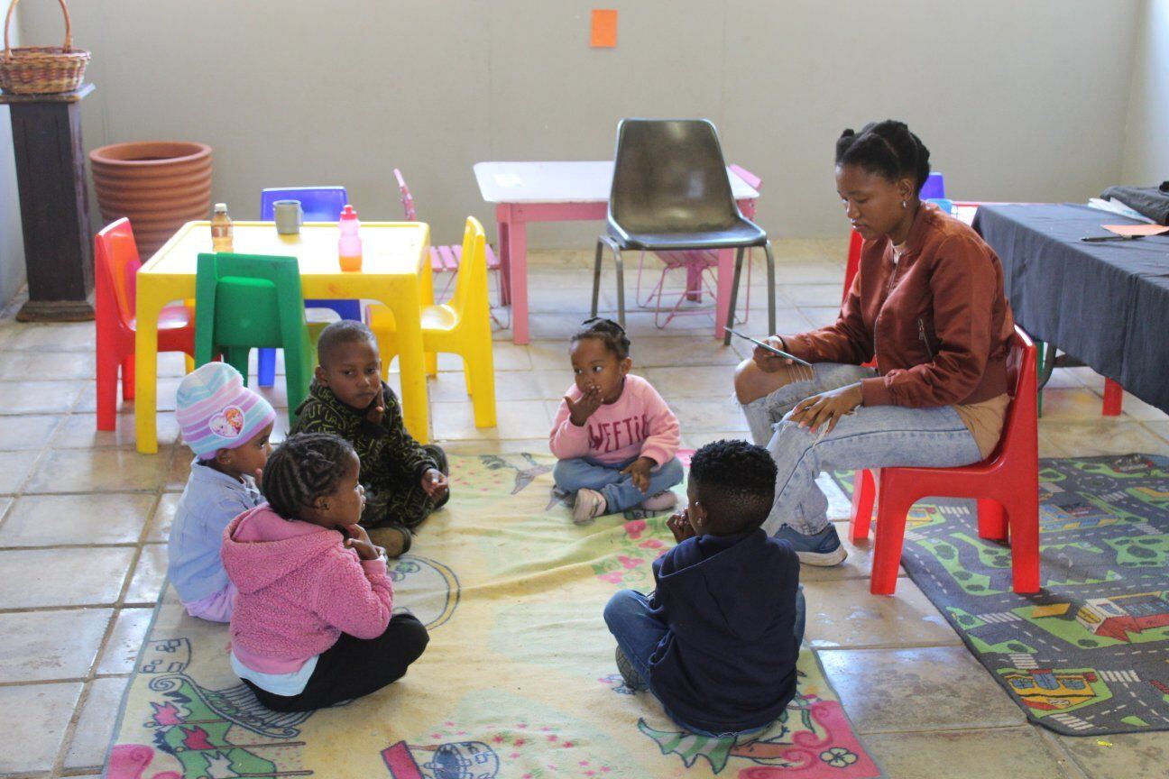 Children in a Come N Play classroom session